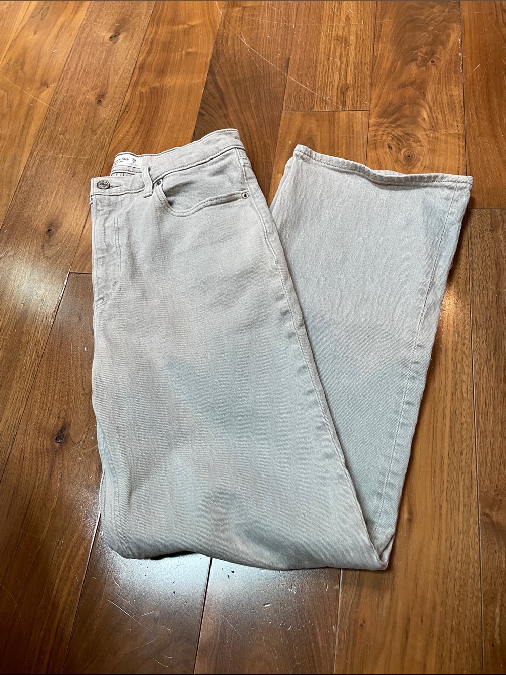 Light Gray 90’s relaxed leg high rise jeans Abercrombie & Fitch 28/6R